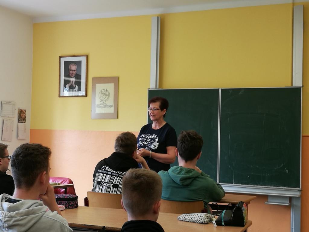 Obyvatelé naší obce Šilheřovice mohou nefunkční elektrozařízení zdarma odevzdávat ve sběrném dvoře na Střední 305 v přízemí Obecního úřadu v Šilheřovicích nebo v elektro obchodě při nákupu nových.