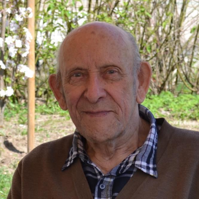 Na stroji stál muž, který pohyblivým stojanem vodní paprsek řídil. Nejčastěji to býval kominík, který se tehdy jako znalec k této práci povolával.