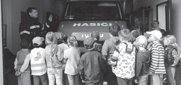 červen 2019 INFORMAČNÍ MĚSÍČNÍK MĚSTA VOLYNĚ strana 6 Mateřská škola Volyně a blížící se prázdniny (Co jste hasiči, co jste dělali ) Nejen knihy mají svátek, jak jste se dočetli v minulém článku, ale