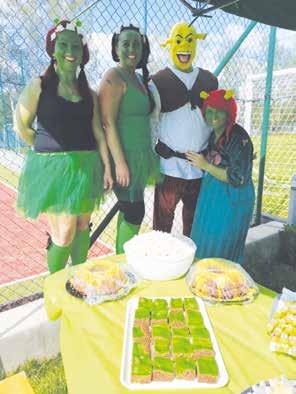 Shrek s Fionou okouzlili děti Šárka Veselá Novotná a Lucie Benešová Třetí květnová sobota byla v Dolních Jirčanech zasvěcena zcela novému dobrodružství pro místní děti.