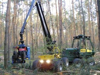 HARVESTORY Naše společnost si vytkla za cíl bytí lídrem na trhu probírkových strojů. Dnes vyrábíme 3 velikostně rozdílné typy harvestorů.