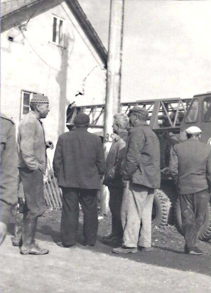 Ještě jednou vřelé díky vzkazují ti, co nezlobí, nebo jen málo a vyřizují, že se těší příští rok na shledanou.