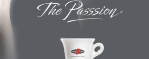 Italské kávy Essse / Lavazza Vychutnejte Essse Prestige Blend, jenž představuje perfektně vyváženou směs arabiky a robusty ze zrn té nejvyšší kvality.