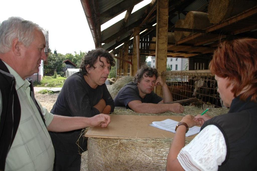 Trend v duchu bioekonomiky můžeme zvrátit kombinací mnoha kroků: cílenou a dlouhodobou osvětou - co region potřebuje a co nabízí, jaké jsou jeho zdroje celospolečenskou diskuzí o důležitosti každého