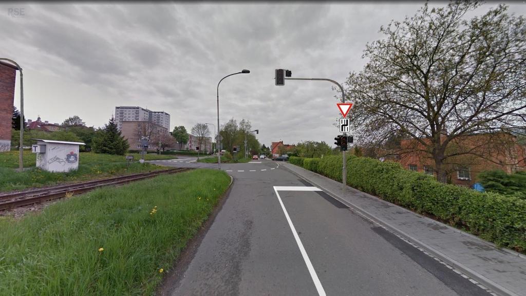 Křižovatky u přejezdu ve Zlíně navržené opatření na Dopravní konferenci Dále následovala prezentace projektu Výmoly.cz Ing. Petr Čaník (Novinky projektu Výmoly.cz).