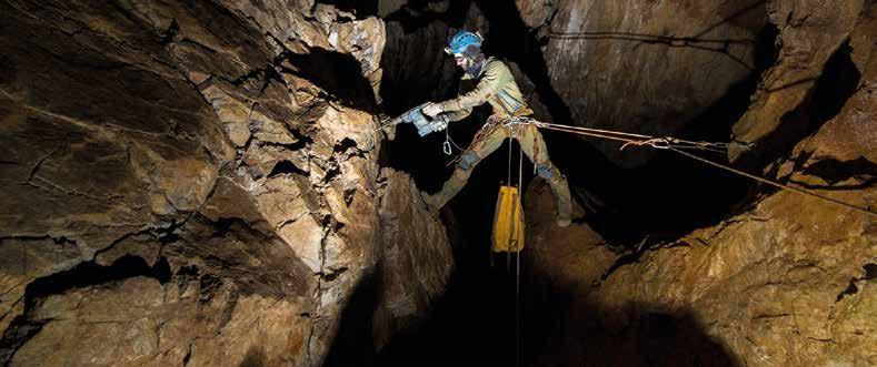 ** Doporučená maloobchodní cena včetně DPH. EC INTELLIGENT BRAKE SYSTEM KICKBACK CONTROL Skupina jeskyní patřících do jeskyního komplexu Ario.