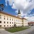 Za doby tzv. první republiky byly v Kroměříži postaveny tři školy. Jednou z nich byla Rodinná škola pro ženská povolání (resp.